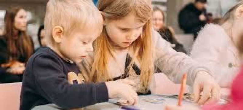 En Ucrania, como parte de la próxima reforma europea, quieren enviar a los niños a la escuela...