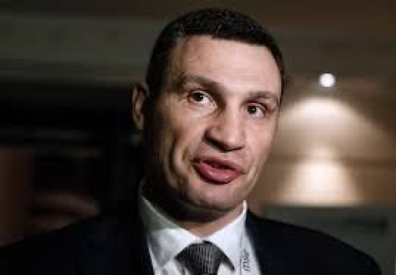 Vitali Klitschko cambia de signo partidista. ¿Se está preparando para las elecciones?